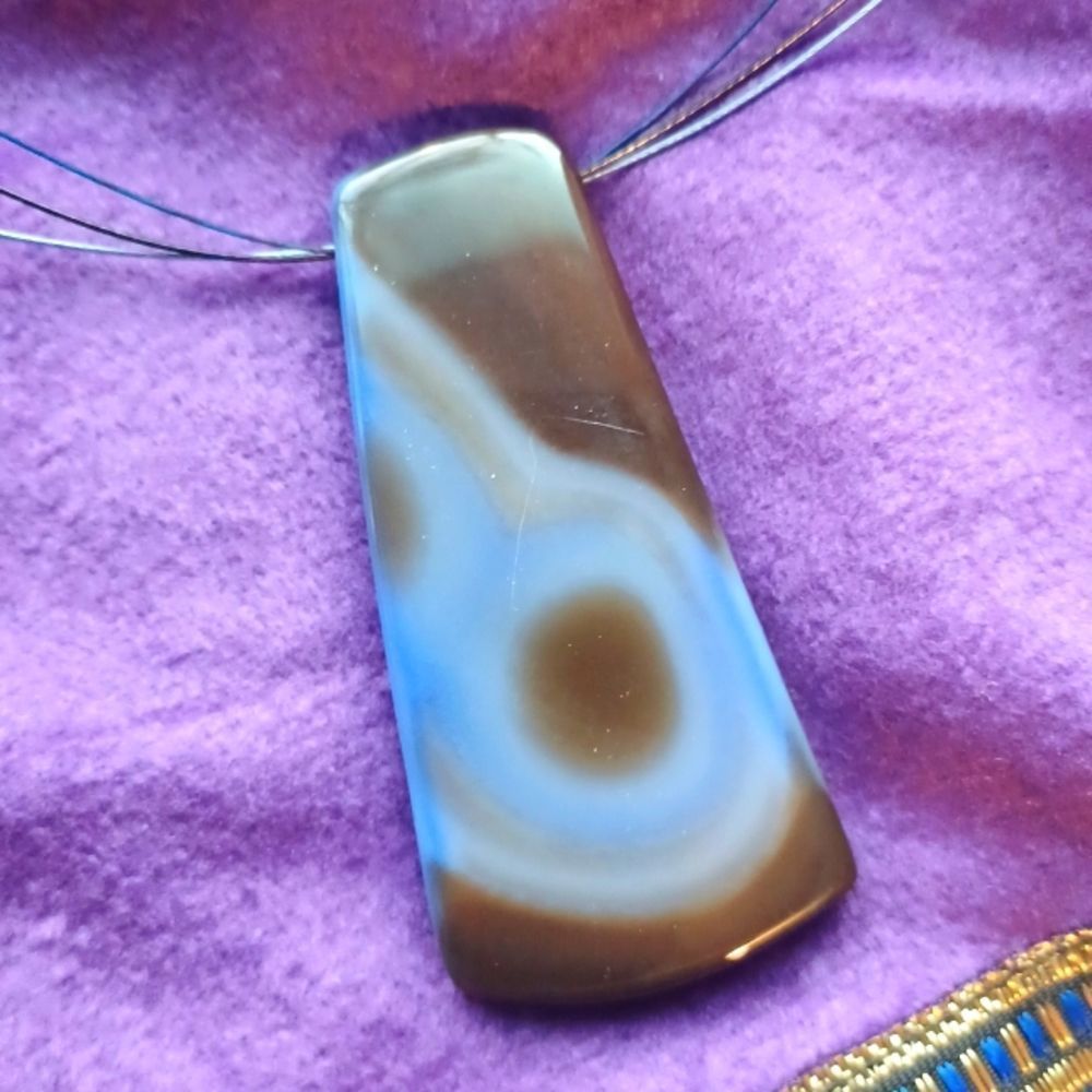 Agate blue choker, $15 with any purchase over $20. Just bundle it!